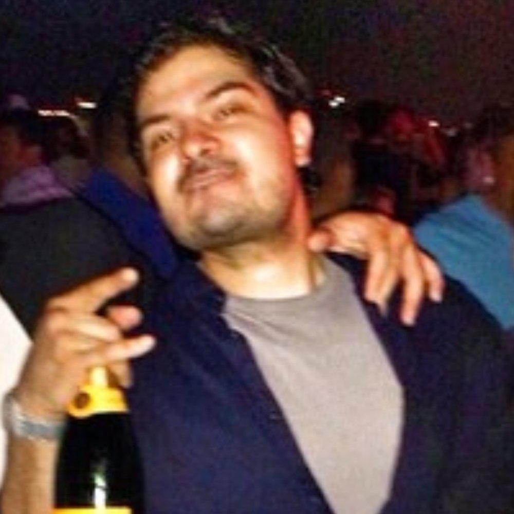 Meet your Posher, Yacine